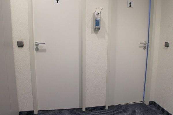 WC-Anlagen D und H getrennt 