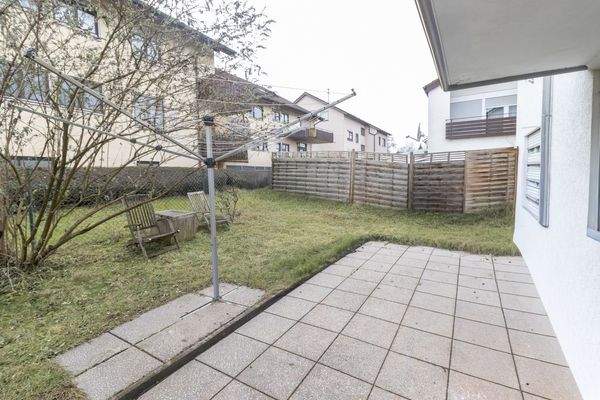 teilüberdachte Terrasse