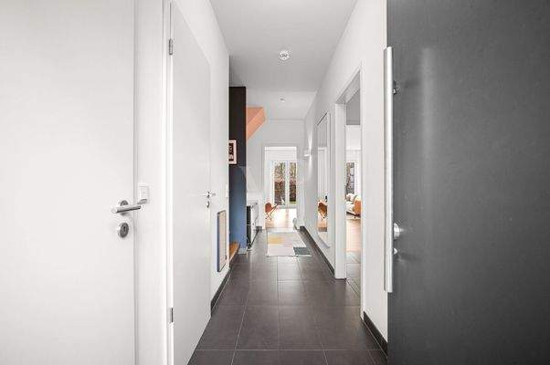 Eingangsbereich und zentraler Flur