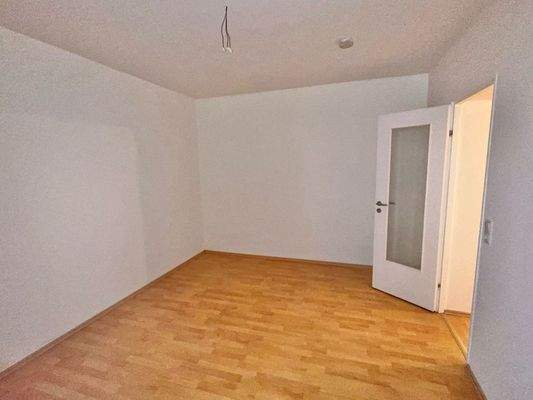 Kinderzimmer/Homeoffice