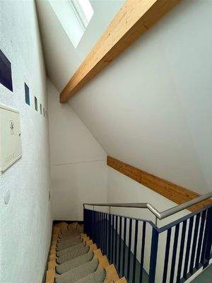Treppenhaus OG ins DG