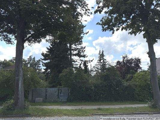 Zufahrt zum Grundstück