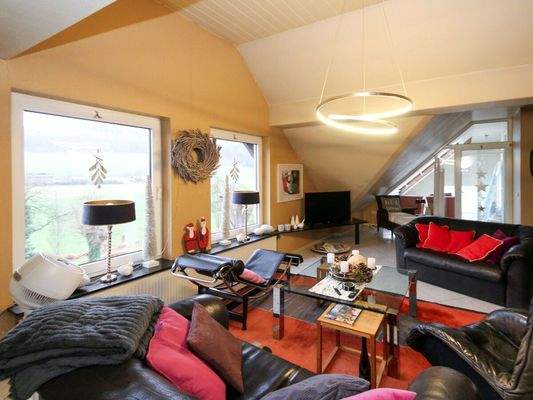 Wohnzimmer mit Wintergarten DG