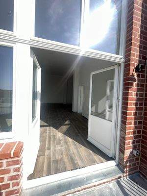 Blick Balkon zum Wohnbereich 