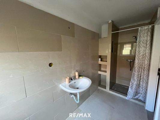 Badezimmer - Wohneinheit 2