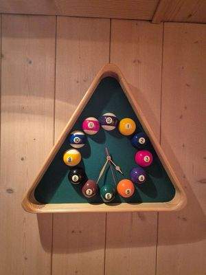 nettes Detail... die Billarduhr :)