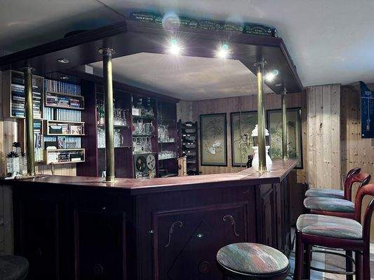KG - Bar im Keller