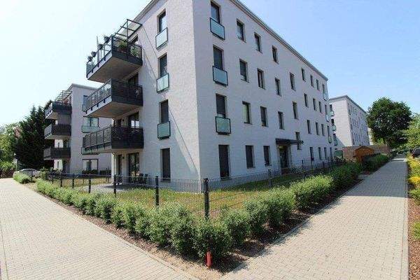 Blick Garten &amp; Terrasse