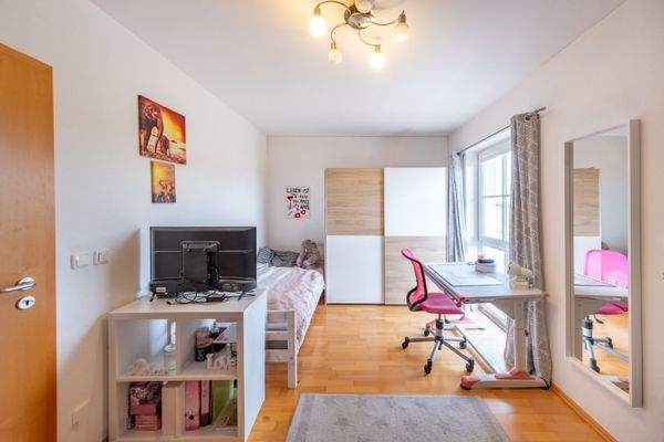 Arbeits-oder Kinderzimmer 1.OG