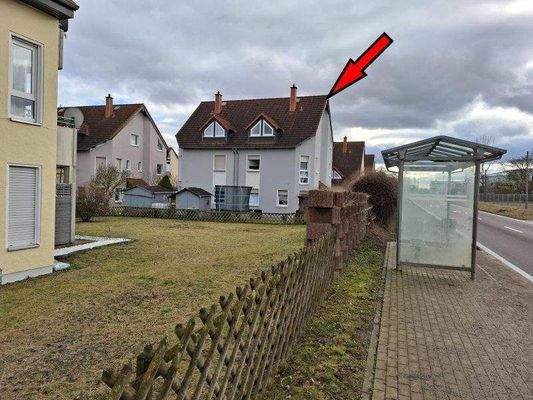 Vorderansicht von der Straße (1)