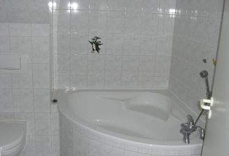 Bad mit Wanne
