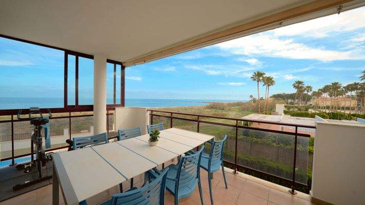 Terrasse mit Meerblick