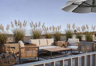 große zweite Terrasse