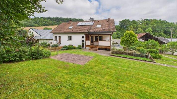 CAM01984G0-PR0510-STILL002