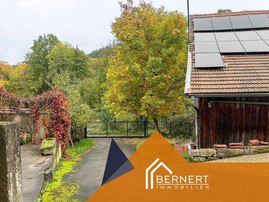 Zufahrt von Nebenstraße