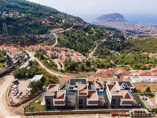 Detached Villas with Sea and Castle Views in Bektaş Alanya