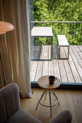 ebenerdige Fenster zum Balkon