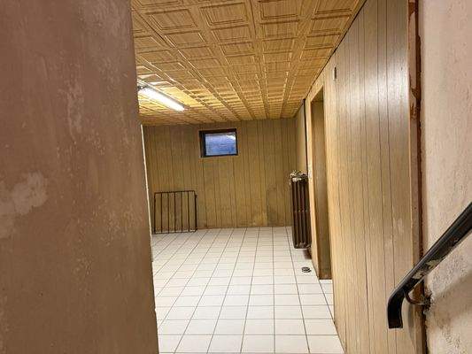 Kellerraum 2 mit Zugang zur Aussentreppe