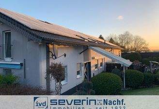 Traumhaftes Wohnhaus mit Gewerbehalle