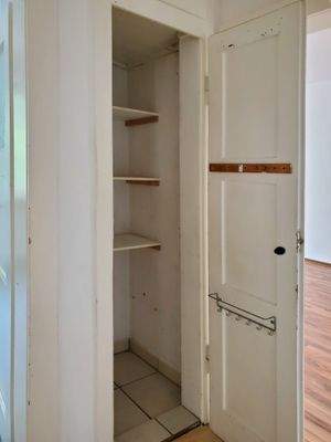 Einbauschrank im Flur.jpg