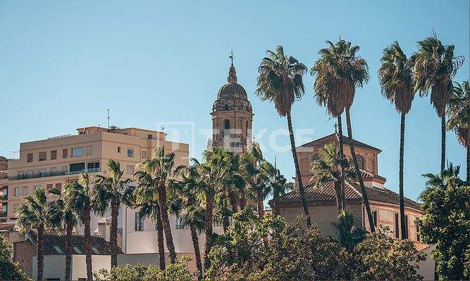 Elegant Apartments with Pool in a Prime Area of Málaga