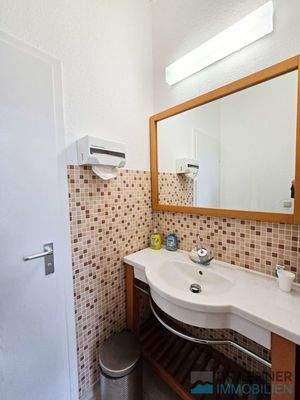 Patienten-Vorraum Sanitär