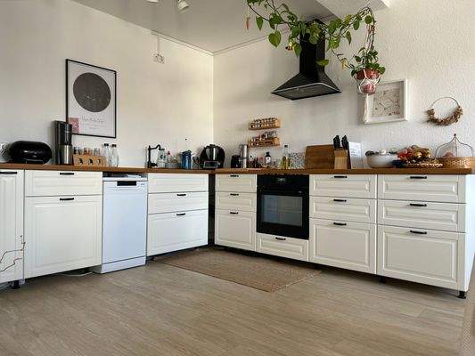 Küche m. vorh. Einbauküche