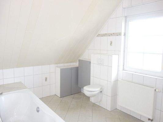 Blick in das Bad Bild I Haupthaus