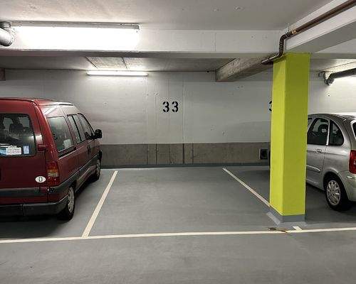 E 33 PKW Stellplatz