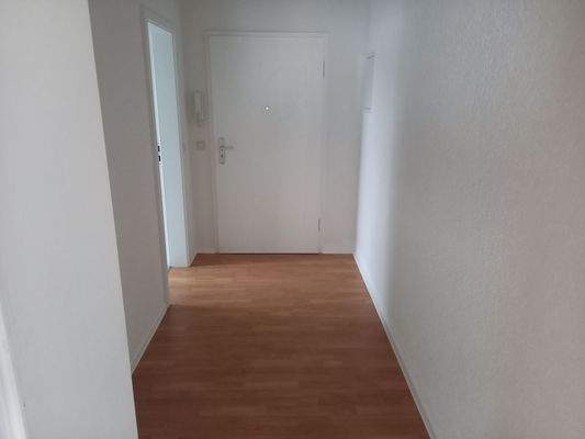 An den Drei Linden 3 DG rechts Flur.jpg