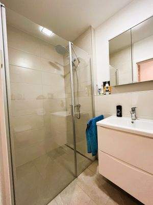 Gästebad h Dusche.jpg