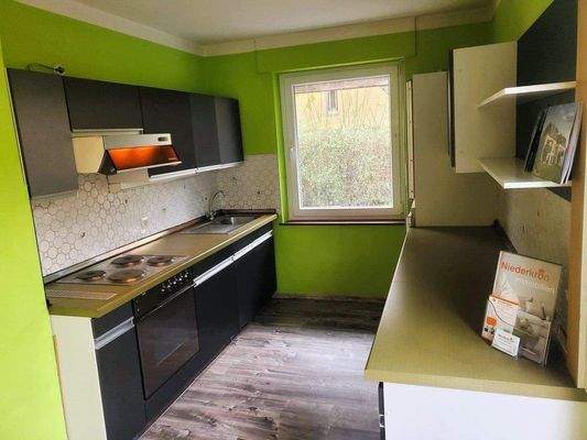 Küche mit Einbauküche 2.jpg