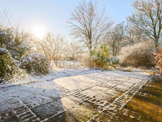 Terrasse mit Feldblick