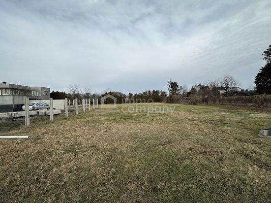 Gewerbefläche vorne