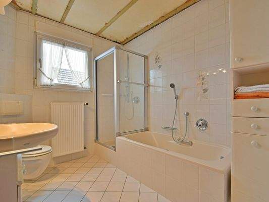 Bad im Erdgeschoss