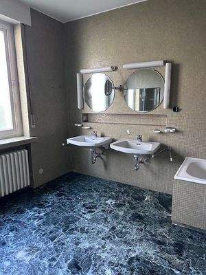 Großes Bad im 1. OG
