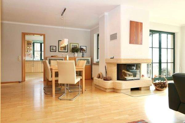 der Essbereich vor der Küche