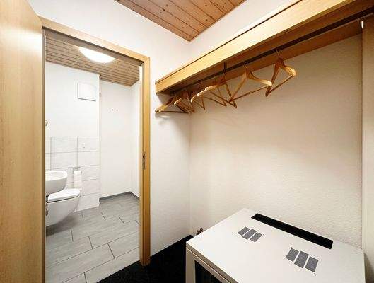 WC-1 / Garderobe