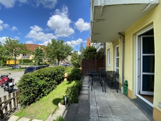 Terrasse mit eigenem Garten