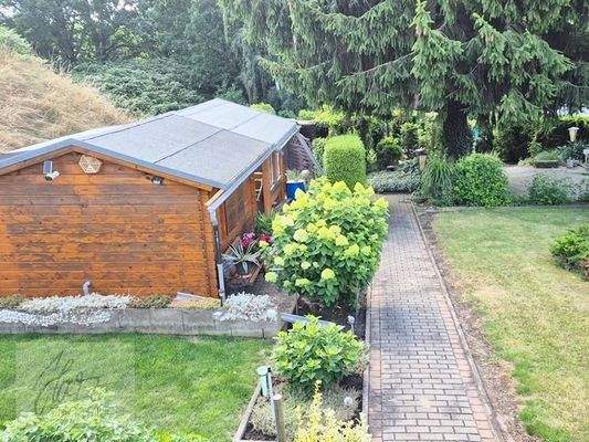 Gartenbereich - durch Mieterschaft genutzt