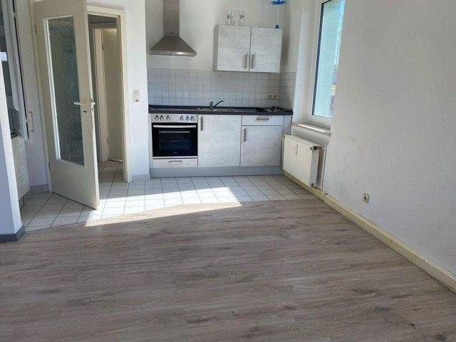 Sonnige 1-Zimmer-Wohnung mit Einbauküche in Ponitz - Photo 1