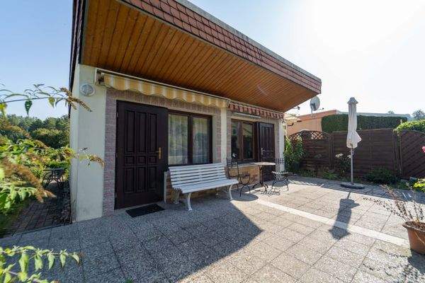 Außenansicht + Garten