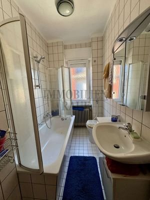 Whg. 1. OG: Badezimmer
