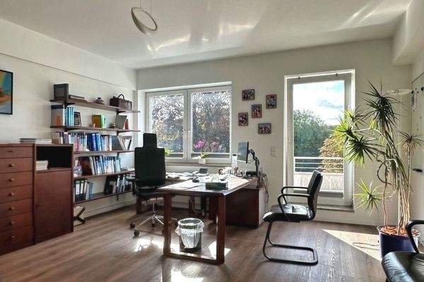 GE 2.OG 2.2 und 2.3 Besprechungszimmer Arzt