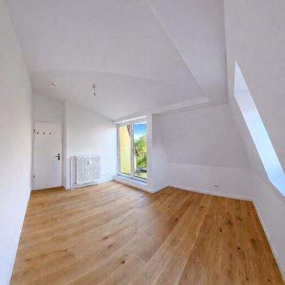 bedroom_1_ with balcony