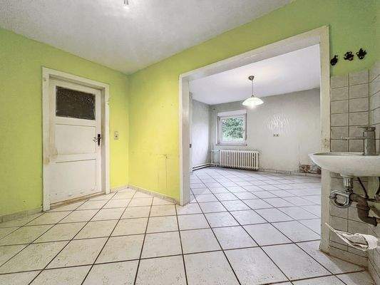 Küche und Esszimmer - EG