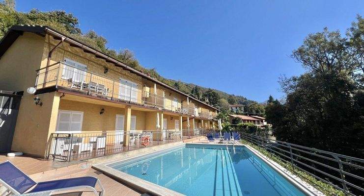 GemeinschaftlicherPool(abgeschlossenen Grundstück)