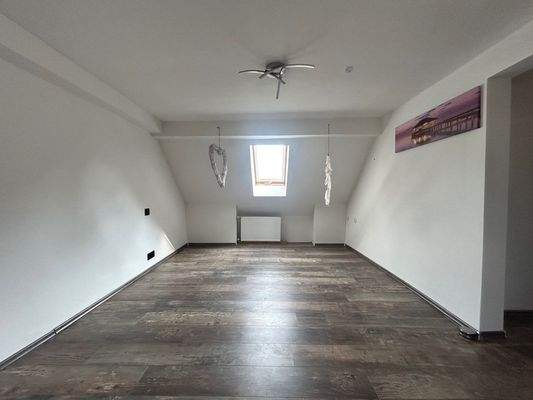 Hauptwohnung: Schlafzimmer Ansicht 2 - Dachgeschoss