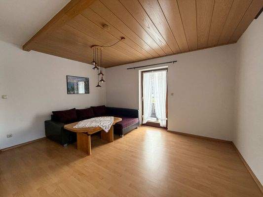 Wohnzimmer Wohneinheit 3-Zimmer-Wohnung OG 