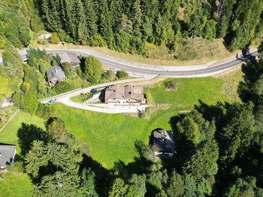 Ulten – Tourismus, Bauen und Gastronomie vereinen sich hier mit einzigartigen Chancen für neue Ideen und ein attraktives Baugrundstück – Ultimo, turismo, costruzioni e gastronomia si incontrano qui con opportunità uniche per nuove idee e un terreno edific